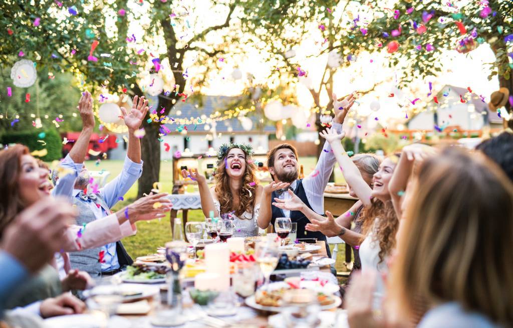 A South Carolina couple celebrates their union in an outdoor wedding reception and dinner.